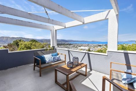 Photo of property in 6b Jacaranda Grove, Maungaraki, Lower Hutt, 5010