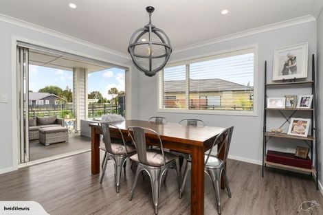 Photo of property in 32 Mike Smith Drive, Cambridge, 3434