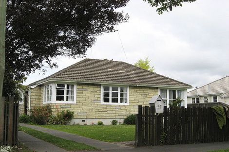 Photo of property in 27 Earnslaw Crescent, Bryndwr, Christchurch, 8053