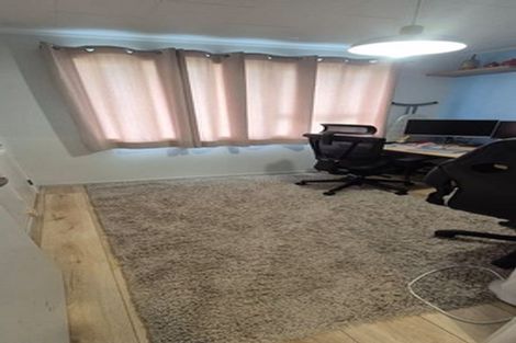 Photo of property in 55 Allington Road, Massey, Auckland, 0614