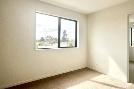 Photo of property in 8/1 Kahikatea Place, Ranui, Auckland, 0612