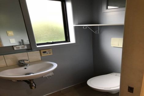 Photo of property in 12 Robert Grove, Paraparaumu, 5032