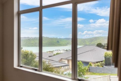 Photo of property in 31 Aspiring Terrace, Aotea, Porirua, 5024