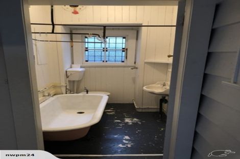 Photo of property in 15 Queens Parade, Devonport, Auckland, 0624