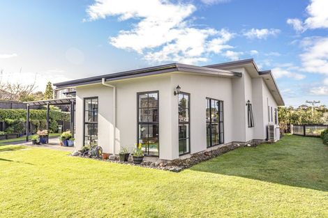 Photo of property in 8 Lithgow Drive, Otamatea, Whanganui, 4500