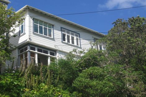 Photo of property in 29 Saint Michaels Crescent, Kelburn, Wellington, 6012