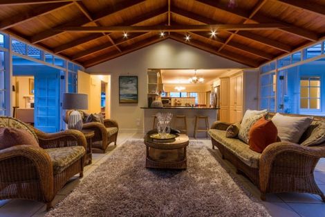 Photo of property in 2/57 Rock Isle Road, Torbay, Auckland, 0630