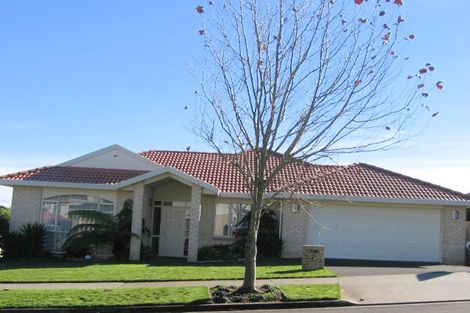 Photo of property in 47 John Brooke Crescent, East Tamaki Heights, Auckland, 2016