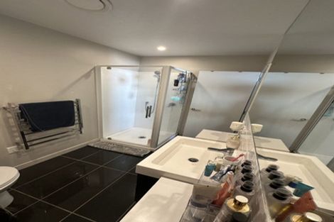 Photo of property in 30/31 Princess Terrace, Newtown, Wellington, 6021