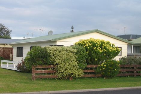 Photo of property in 412a Rangi Avenue, Whangamata, 3620