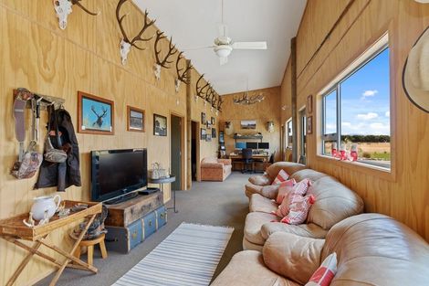 Photo of property in 594 North Eyre Road, Swannanoa, Rangiora, 7476