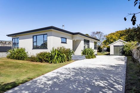 Photo of property in 11 Galt Street, Hawera, 4610