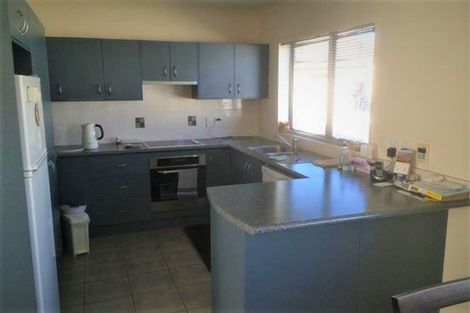 Photo of property in 27 Milson Drive, Papakura, 2110