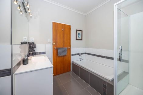 Photo of property in 2 Hinerangi Street, Te Kuiti, 3910