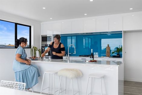 Photo of property in 1020c Papamoa Beach Road, Papamoa Beach, 3118