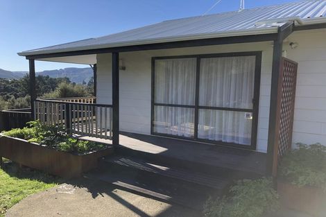 Photo of property in 15 Fenchurch Grove, Stokes Valley, Lower Hutt, 5019