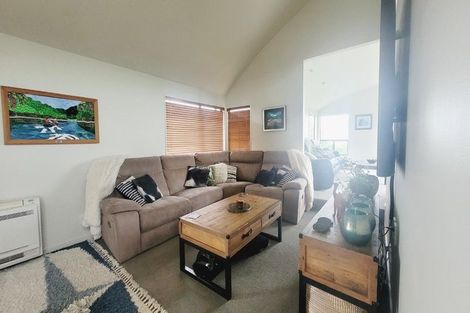 Photo of property in 55 Gordon Road, Plimmerton, Porirua, 5026