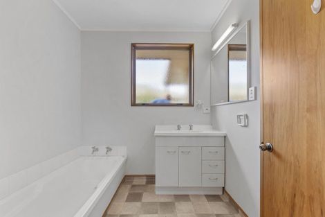 Photo of property in 37 Karina Crescent, Redwoodtown, Blenheim, 7201