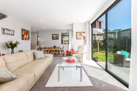 Photo of property in 2 Skysail Lane, Whitby, Porirua, 5024