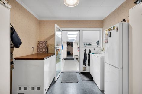 Photo of property in 218 Henwood Road, Paraite, New Plymouth, 4372