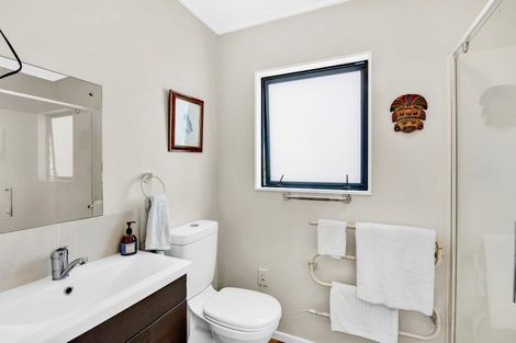 Photo of property in 19 Callender Terrace, Paraparaumu Beach, Paraparaumu, 5032