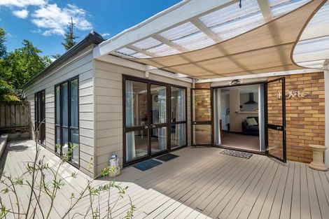 Photo of property in 20 Ronald Macken Place, Windsor Park, Auckland, 0632