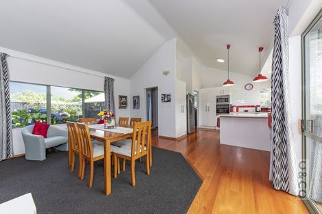 Photo of property in 30 Rosella Grove, Waimauku, 0812