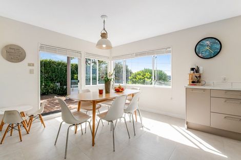 Photo of property in 21a Monyash Road, Manly, Whangaparaoa, 0930