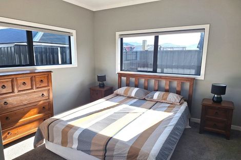 Photo of property in 10 Salisbury Crescent, Wallaceville, Upper Hutt, 5018