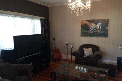 Photo of property in 81 Bay Street, Red Beach, 0932