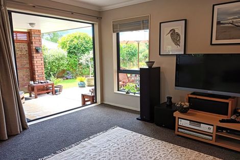 Photo of property in 505 Richmond Road, Lepperton, New Plymouth, 4373