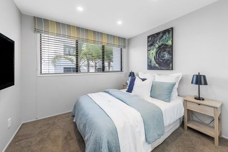 Photo of property in 2d/175 Hurstmere Road, Takapuna, Auckland, 0622