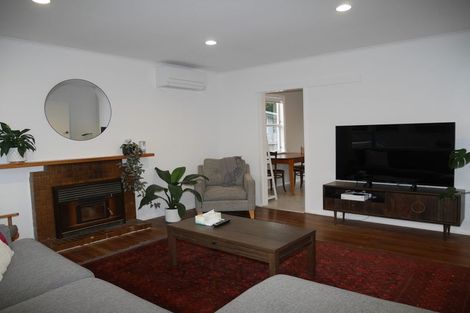 Photo of property in 21 Mazengarb Road, Paraparaumu Beach, Paraparaumu, 5032