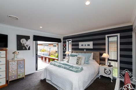 Photo of property in 18 Stonebridge Heights, Feilding, 4702