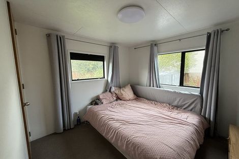 Photo of property in 1/20 Ocean View Road, Northcote, Auckland, 0627