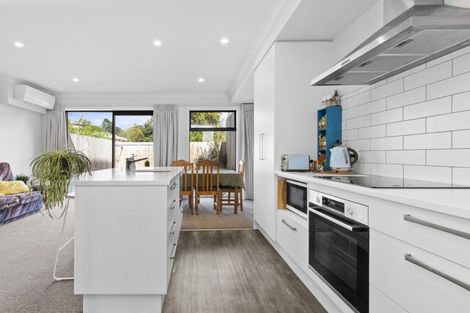 Photo of property in 9/25 Thackeray Street, Hamilton Lake, Hamilton, 3204