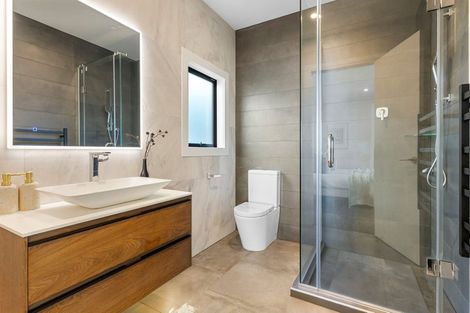 Photo of property in 236 Vipond Road, Stanmore Bay, Whangaparaoa, 0932