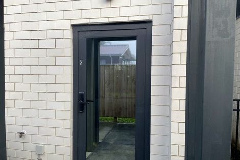 Photo of property in 8/22 Yeovil Road, Te Atatu Peninsula, Auckland, 0610