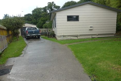 Photo of property in 28 Hookway Grove, Paraparaumu, 5032