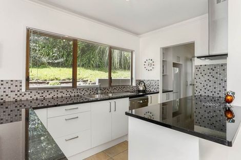 Photo of property in 2/54 Mayfair Crescent, Mairangi Bay, Auckland, 0630