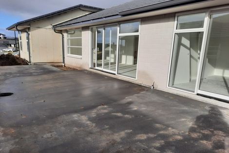 Photo of property in 33 Lakeside Terrace, Omokoroa, 3114