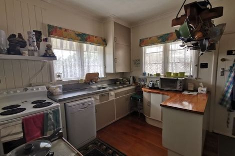 Photo of property in 25 Rewa Street, Takaro, Palmerston North, 4412