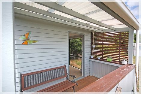 Photo of property in 14 Punga Street, Tangimoana, 4822