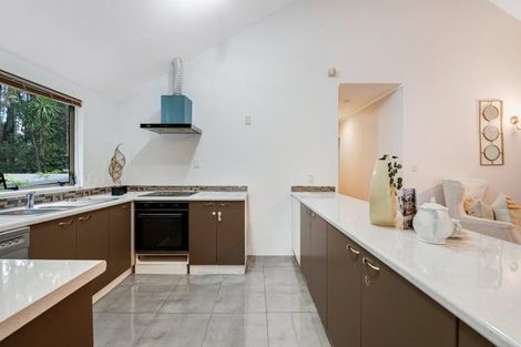 Photo of property in 2/48 Park Hill Road, Birkenhead, Auckland, 0626