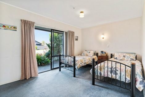 Photo of property in 16 Kane Road, Papamoa Beach, Papamoa, 3118