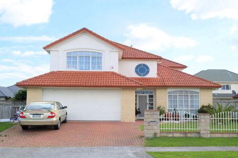 Photo of property in 73 Bob Charles Drive, Golflands, Auckland, 2013