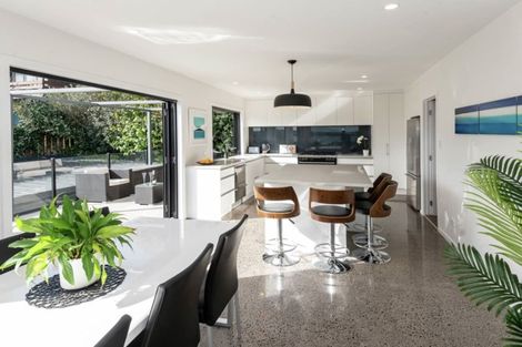 Photo of property in 64a Hattaway Avenue, Bucklands Beach, Auckland, 2012