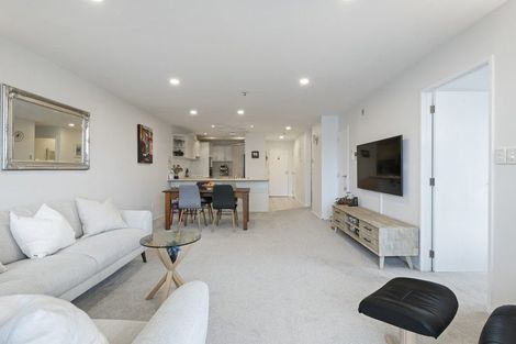 Photo of property in 4h/175 Hurstmere Road, Takapuna, Auckland, 0622