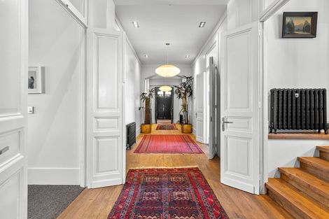 Photo of property in 29 Queen Street, New Plymouth, 4310
