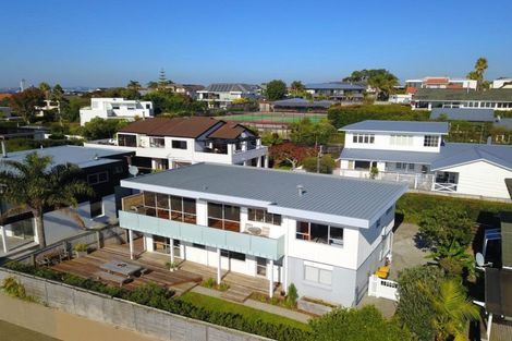 Photo of property in 2/65 Castor Bay Road, Castor Bay, Auckland, 0620